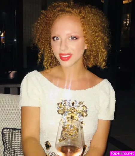 Anna Ermakova OnlyFans Thumbnail #NROkB49OgC