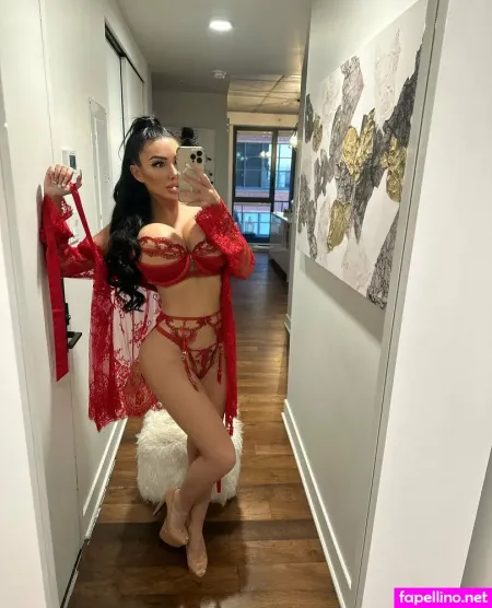 Anna Evans Main Profile Photo