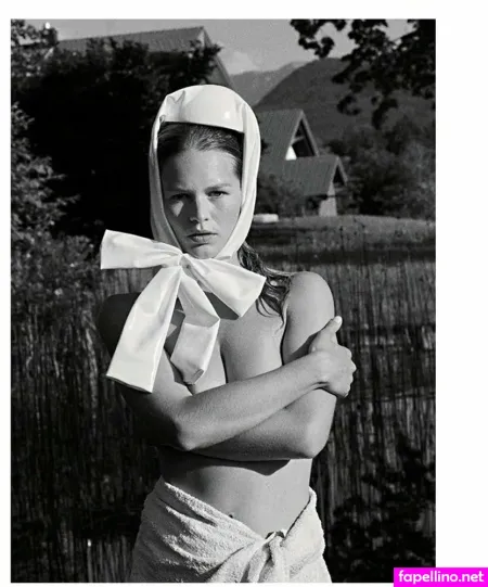 Anna Ewers OnlyFans Thumbnail #FKtTCQNrPZ