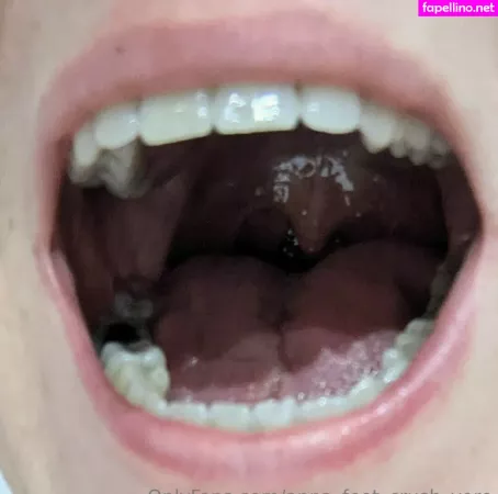 Anna Feet Crush Vore OnlyFans Thumbnail #AGkotAujZZ
