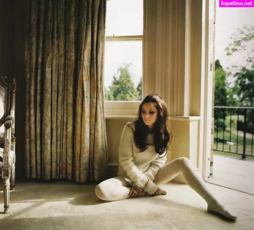 Anna Friel OnlyFans Thumbnail #tpu8EkUcpr