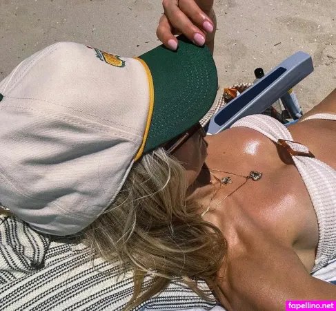 Anna Grace Barlow Main Profile Photo