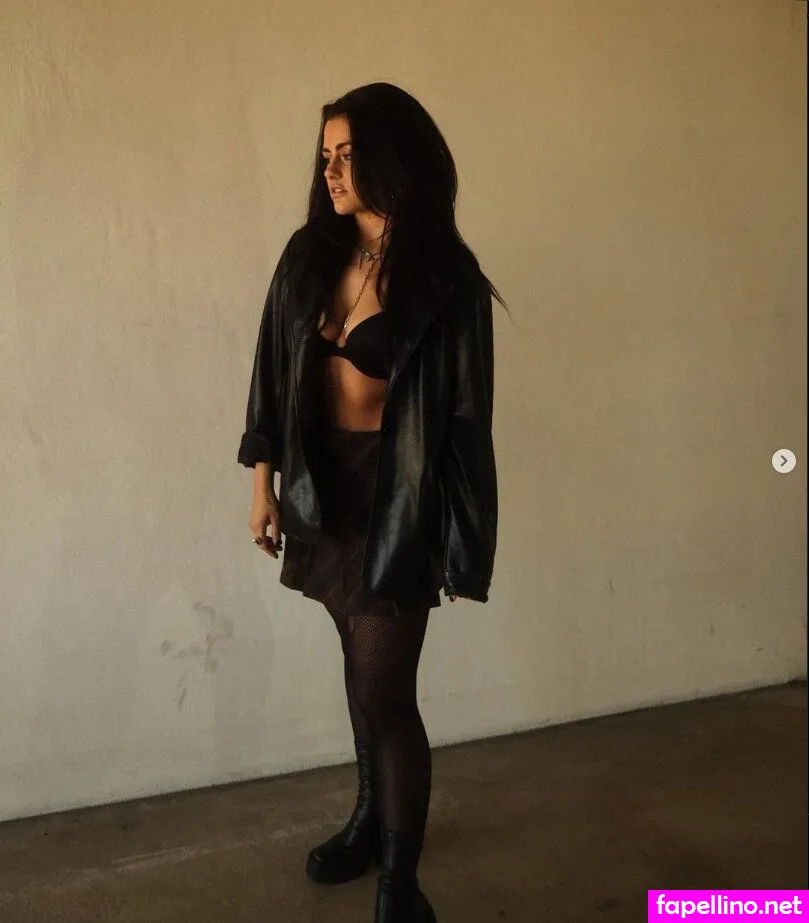 annagrey.music Nude Leaked OnlyFans Photo #WmZx4C8BEv