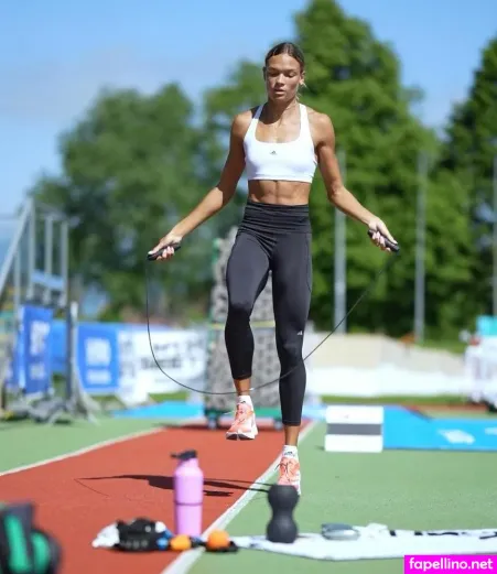 Anna Hall OnlyFans Thumbnail #U3Ceg0iOwZ