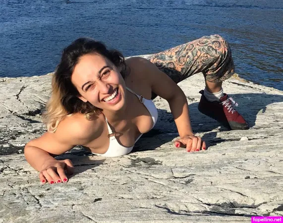 Anna Hazelnutt OnlyFans Thumbnail #eFa6bVZbM5