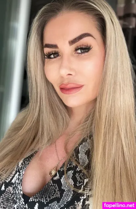 Anna Katharina 4 OnlyFans Thumbnail #CHXWDxrCjx