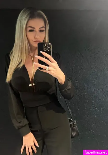 Anna Katharina 4 OnlyFans Thumbnail #r1dX2j6V6d