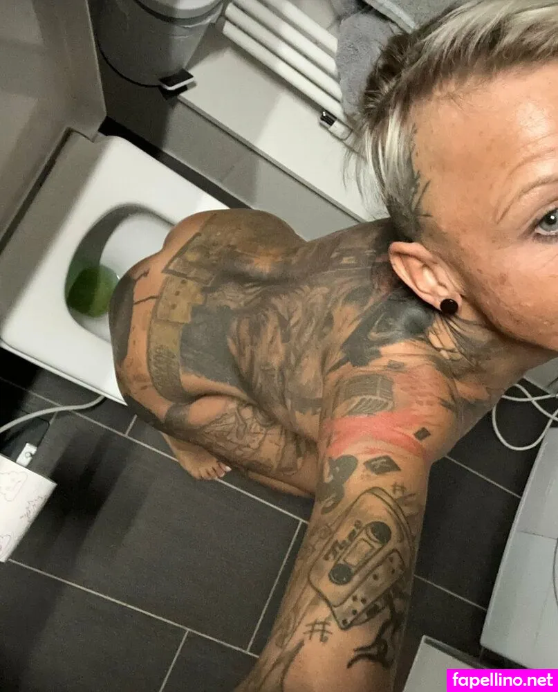 annabeatmietze, annakatharinaalt_offiziell Nude Leaked OnlyFans Photo #WjhZ1d1Mh8