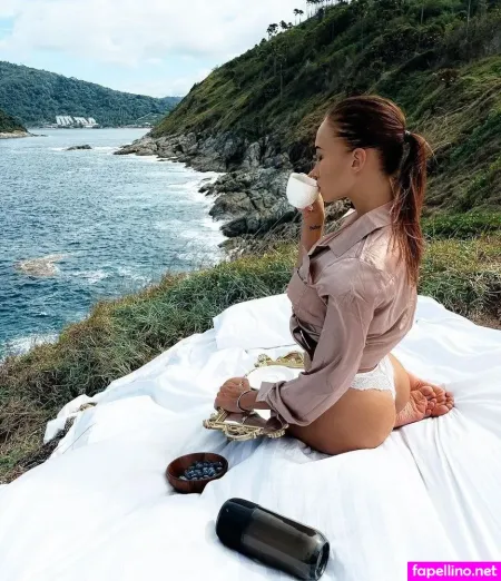 Anna Kessler OnlyFans Thumbnail #Nv2XjnKAG3