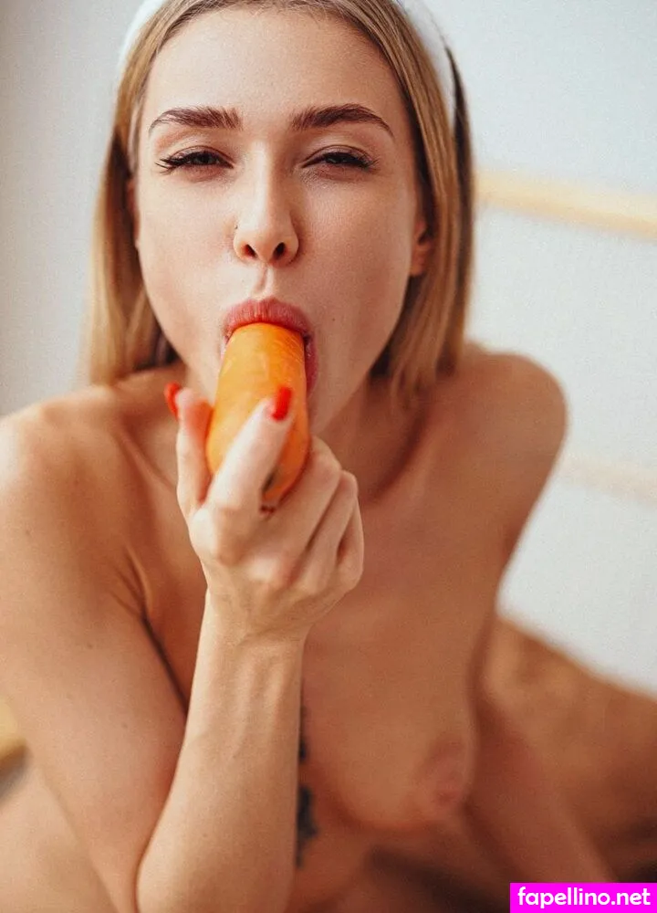 Francesca Burns, HolyMolly, annamore_official Nude Leaked OnlyFans Photo #P9PjBh5UtC