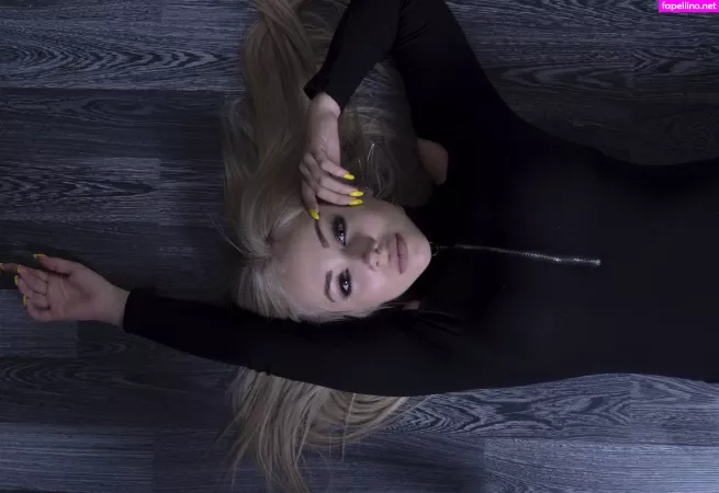 Anna Kostenko OnlyFans Thumbnail #bNtralntI1