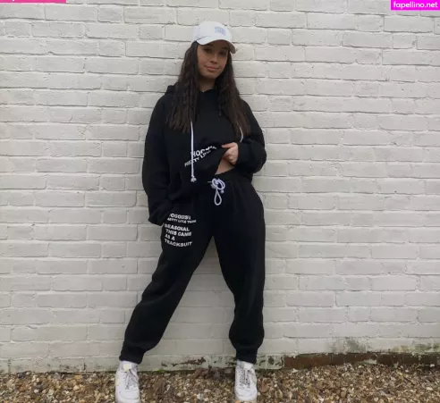 Anna Langley OnlyFans Thumbnail #0XovjbtJPX