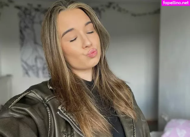 Anna Langley OnlyFans Thumbnail #vB13BxUPON