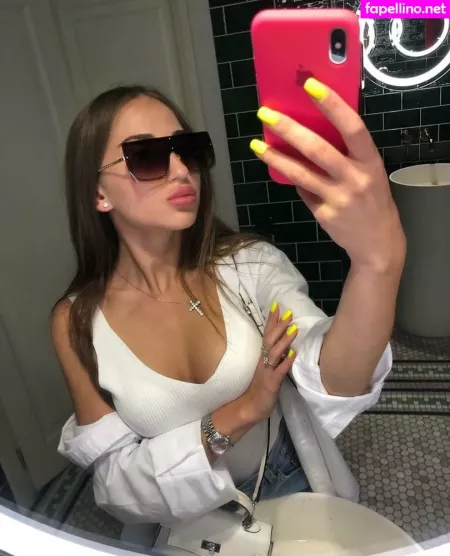 Anna Love 1 OnlyFans Thumbnail #6R8PPebklv