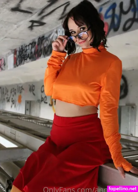 Anna Luvs21 OnlyFans Thumbnail #QZKHhgUweP