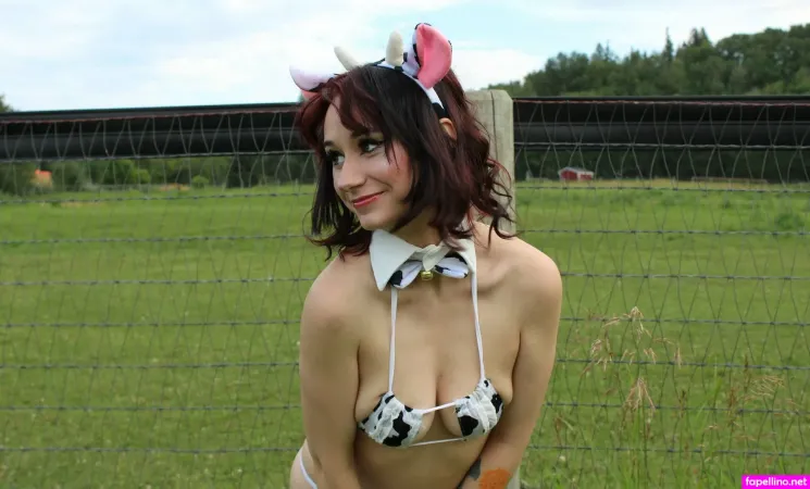 Anna Luvs21 OnlyFans Thumbnail #aw3iSKaEC4