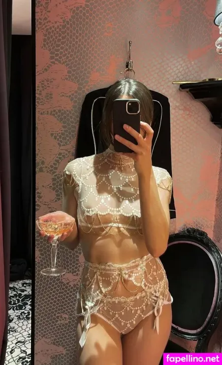Anna Mare OnlyFans Thumbnail #TZOi8BRDrm