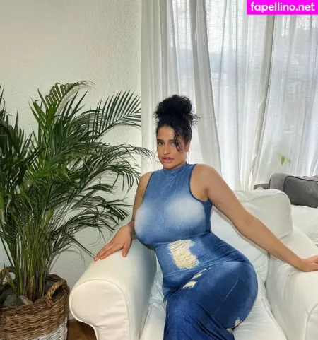 Anna Maria OnlyFans Thumbnail #RX8kvjaeur