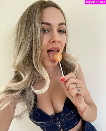 Anna Mommyx OnlyFans Thumbnail #0oqplvPqJu