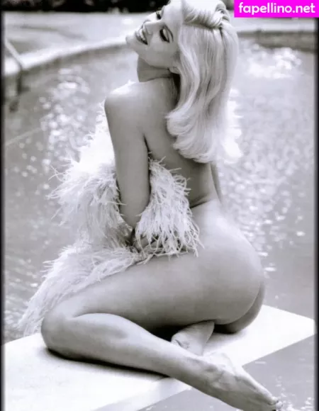 Anna Nicole Smith OnlyFans Thumbnail #cAmRZ3whnd