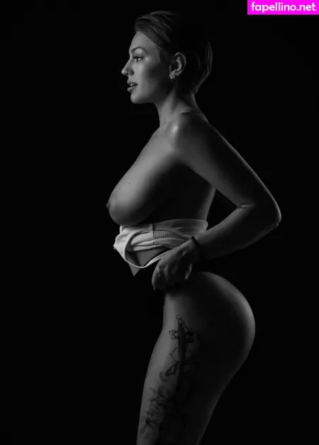 Anna Nuit OnlyFans Thumbnail #UgA0hJRyJz