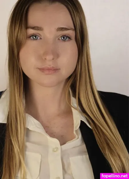 Anna Oswald OnlyFans Thumbnail #V6RhDEki7o