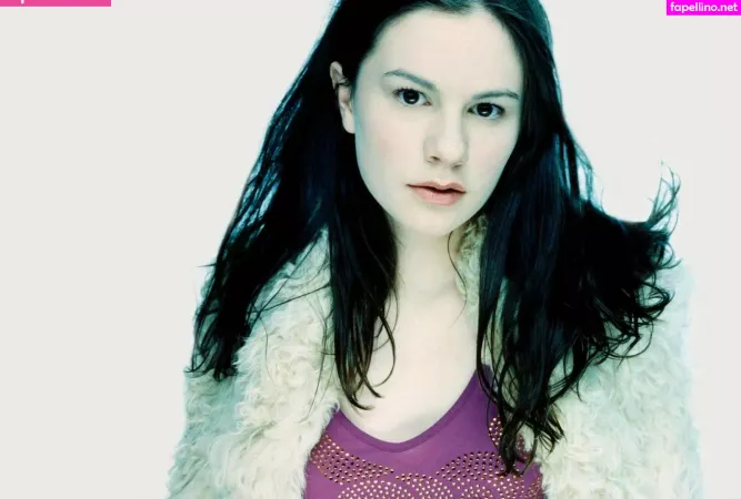 Anna Paquin OnlyFans Thumbnail #E9FmbiB06D