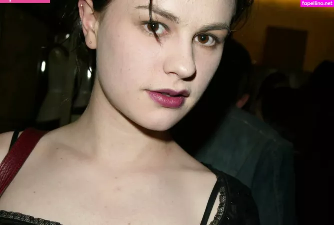 Anna Paquin OnlyFans Thumbnail #f5b2XXo9I9