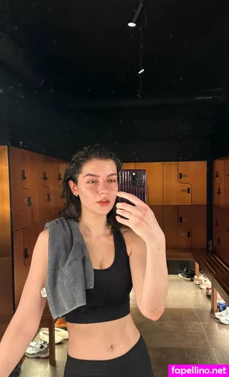 Anna Phoenix OnlyFans Thumbnail #ZPlCKrCcWv