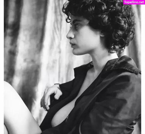 Anna Pittureri OnlyFans Thumbnail #6IjipIXKly