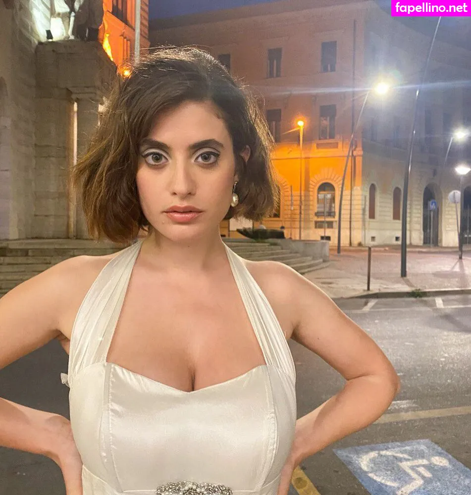 annaschmidti, annina_pittureri Nude Leaked OnlyFans Photo #AQtoTE5a50