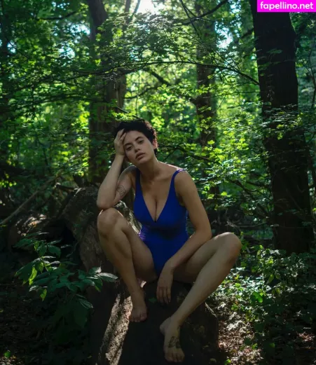 Anna Pittureri OnlyFans Thumbnail #EoKIzPJH93