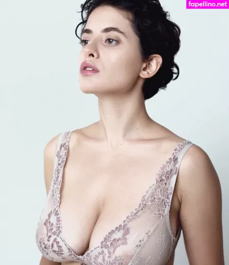 Anna Pittureri OnlyFans Thumbnail #GKCMh0xo7p