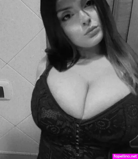 Anna Russo OnlyFans Thumbnail #8gion2CnFA