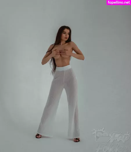 Anna Sazonova OnlyFans Thumbnail #bMZLnom4Rr