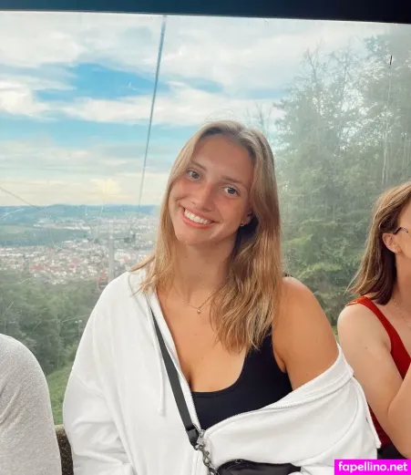 Anna Smrek OnlyFans Thumbnail #HipHye5nbb