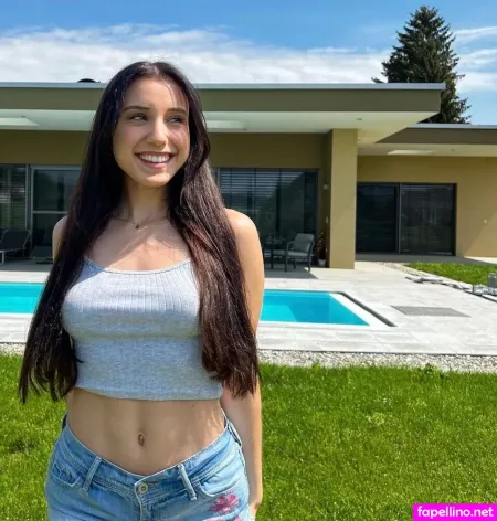 Anna Sophie OnlyFans Thumbnail #w0OiqhYIem
