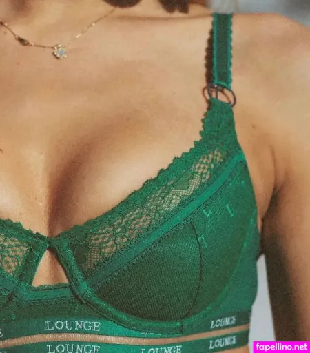 Anna Stock OnlyFans Thumbnail #s19NnrOhmZ