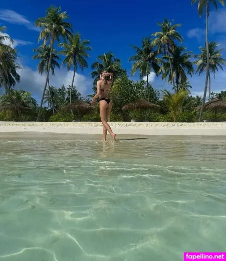 Anna Stock OnlyFans Thumbnail #xOw12WoISJ