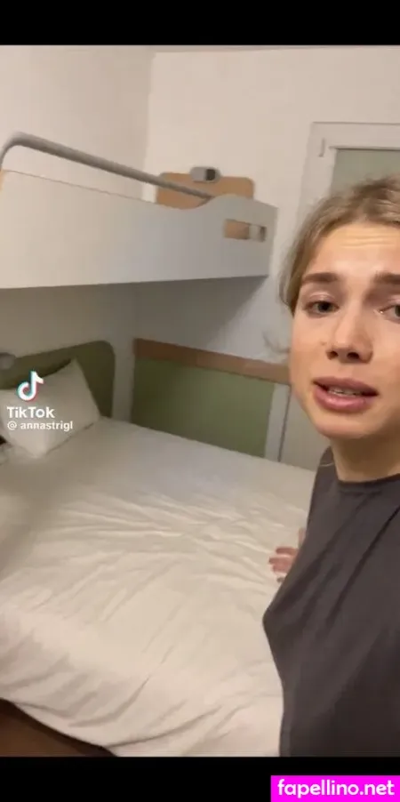 Anna Strigl OnlyFans Thumbnail #M0ZacnZNZi