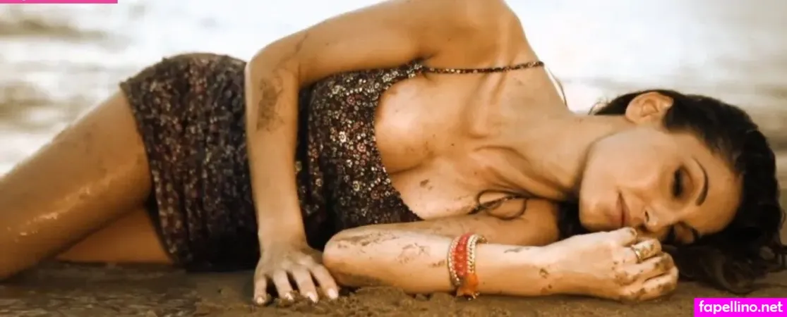 Anna Tatangelo OnlyFans Thumbnail #ZW3qcvbPdo