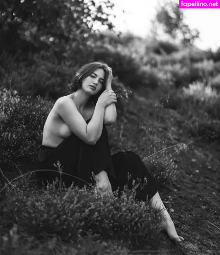 Anna Tauber OnlyFans Thumbnail #F1BqSatkew