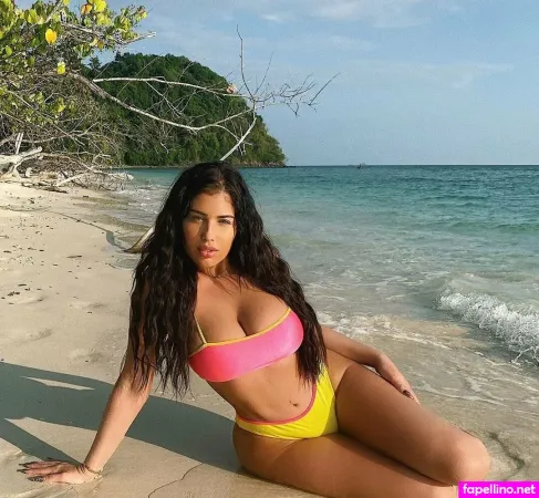 Anna Vakili OnlyFans Thumbnail #KmUv8PsNvD