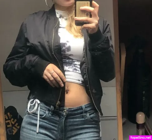 Anna Veronika OnlyFans Thumbnail #2DgtbjXILy