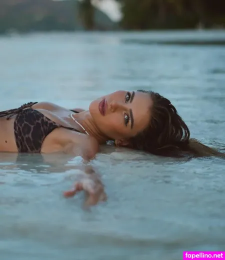 Anna Von Klinski OnlyFans Thumbnail #L4iBMTczWU