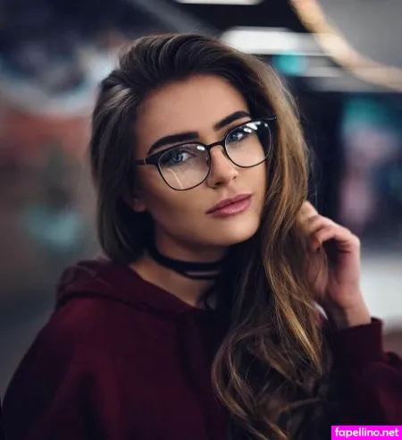 Anna Von Main Profile Photo