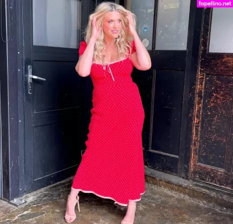 Anna Williamson OnlyFans Thumbnail #YzMwSeMvoN