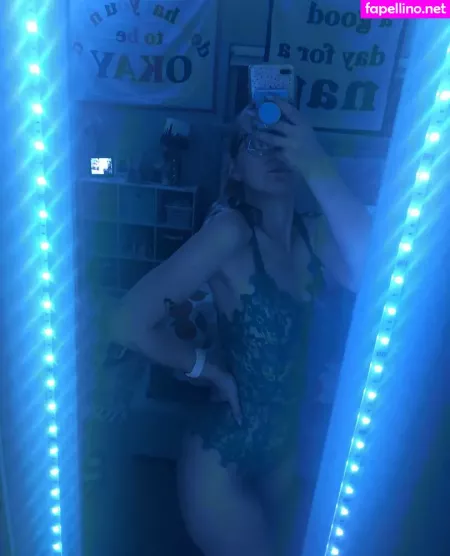 Anna1001 OnlyFans Thumbnail #6lQ3E5Bdny