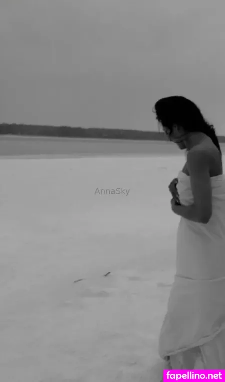 Anna472475731 OnlyFans Thumbnail #YbMNcvYIbP