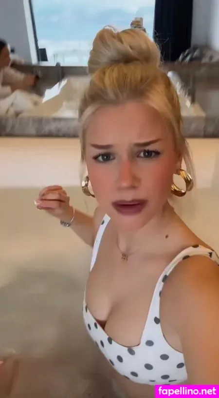Annaa Aurelia OnlyFans Thumbnail #OoO3HRqnWu